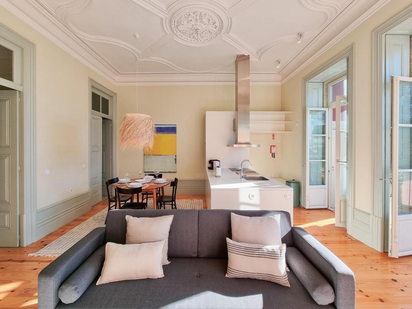 Stunning Flat With Private Balcony In Center * Porto