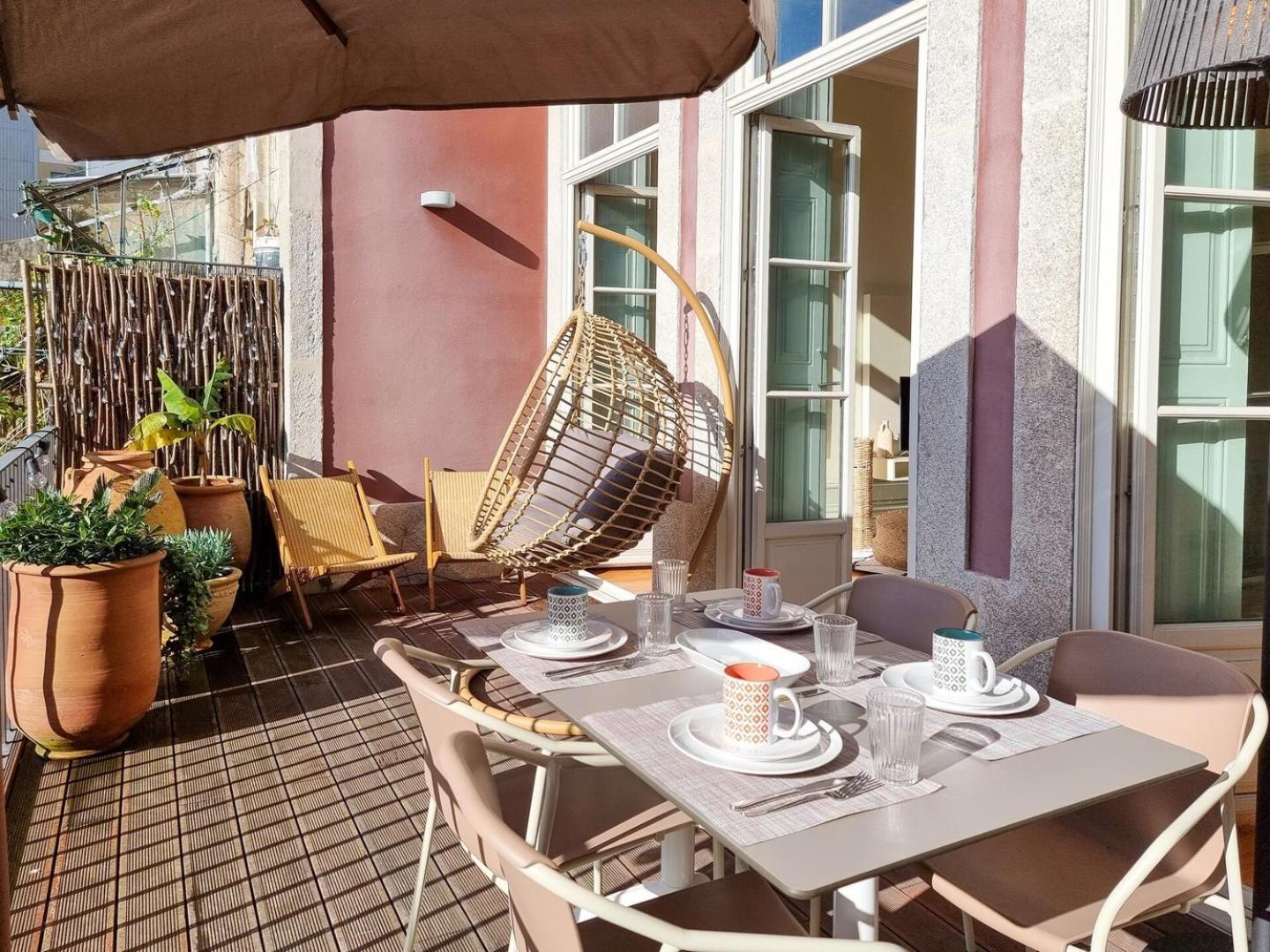 Stunning Flat With Private Balcony In Center * Porto