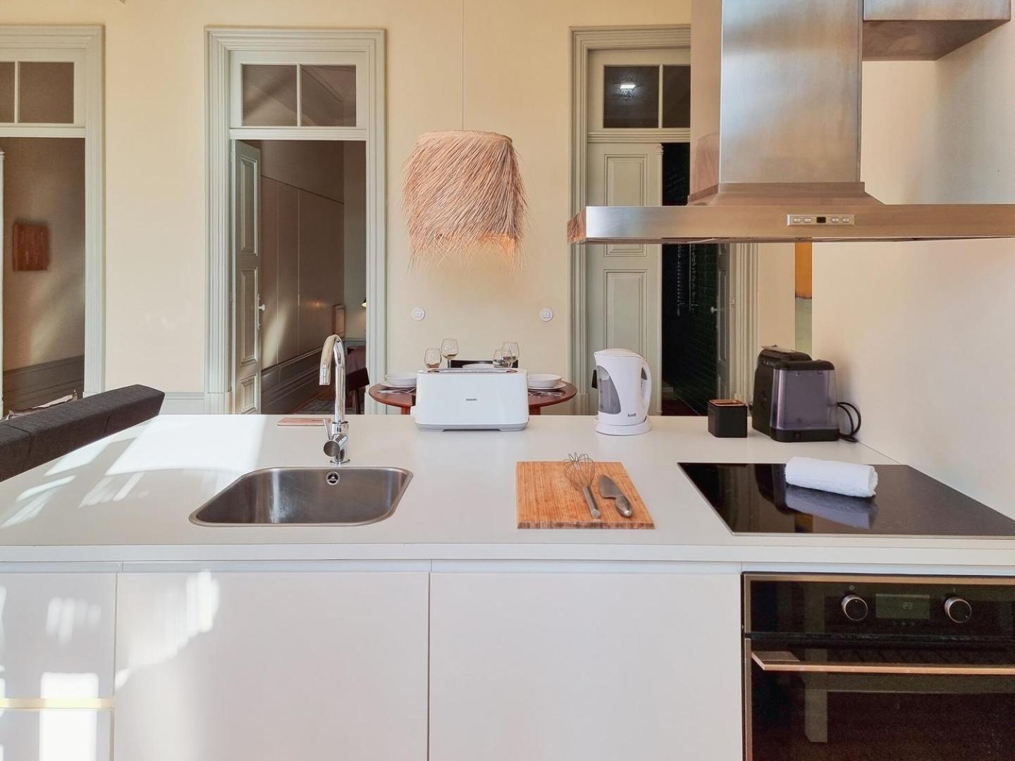 Stunning Flat With Private Balcony In Center Apartment